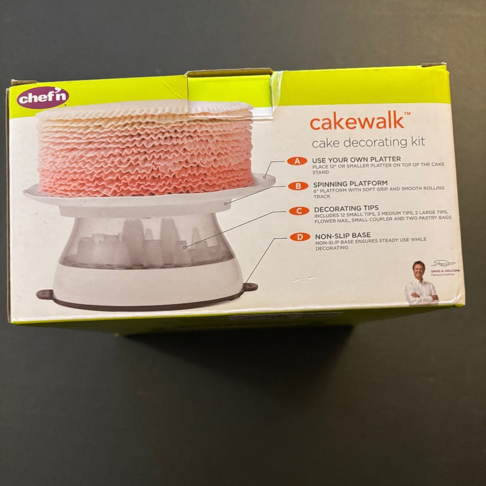 BRAND NEW/NEVER USED Chef’n Cakewalk Cake Decorating Kit